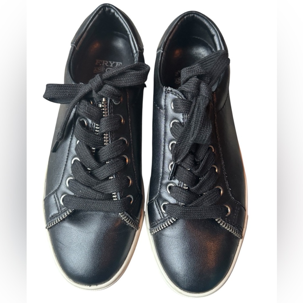Frye Black Leather Sindy Moto Low Lace-Up Shoes EUC 5.5 - Picture 3 of 5